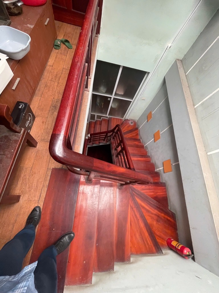 HOÀNG VĂN THÁI-NGÕ THÔNG-Ô TÔ TRÁNH